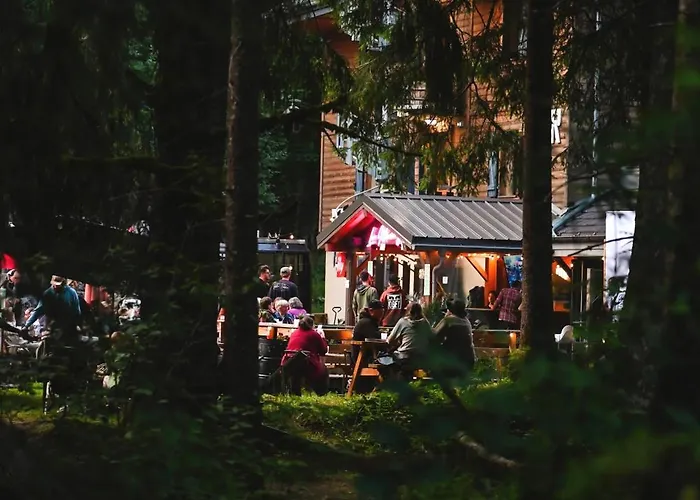 1861 Auberge de jeunesse